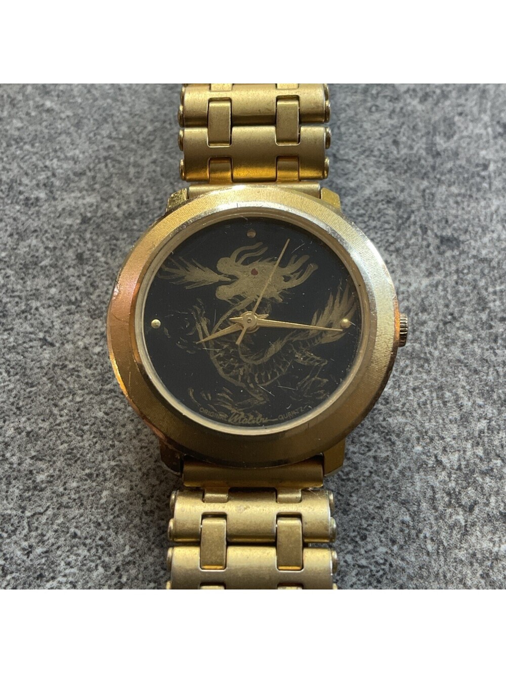 Vntg Malibu Jewelry Womens Watch 25mm Gold Tone Case Black Dial With Dragon A16